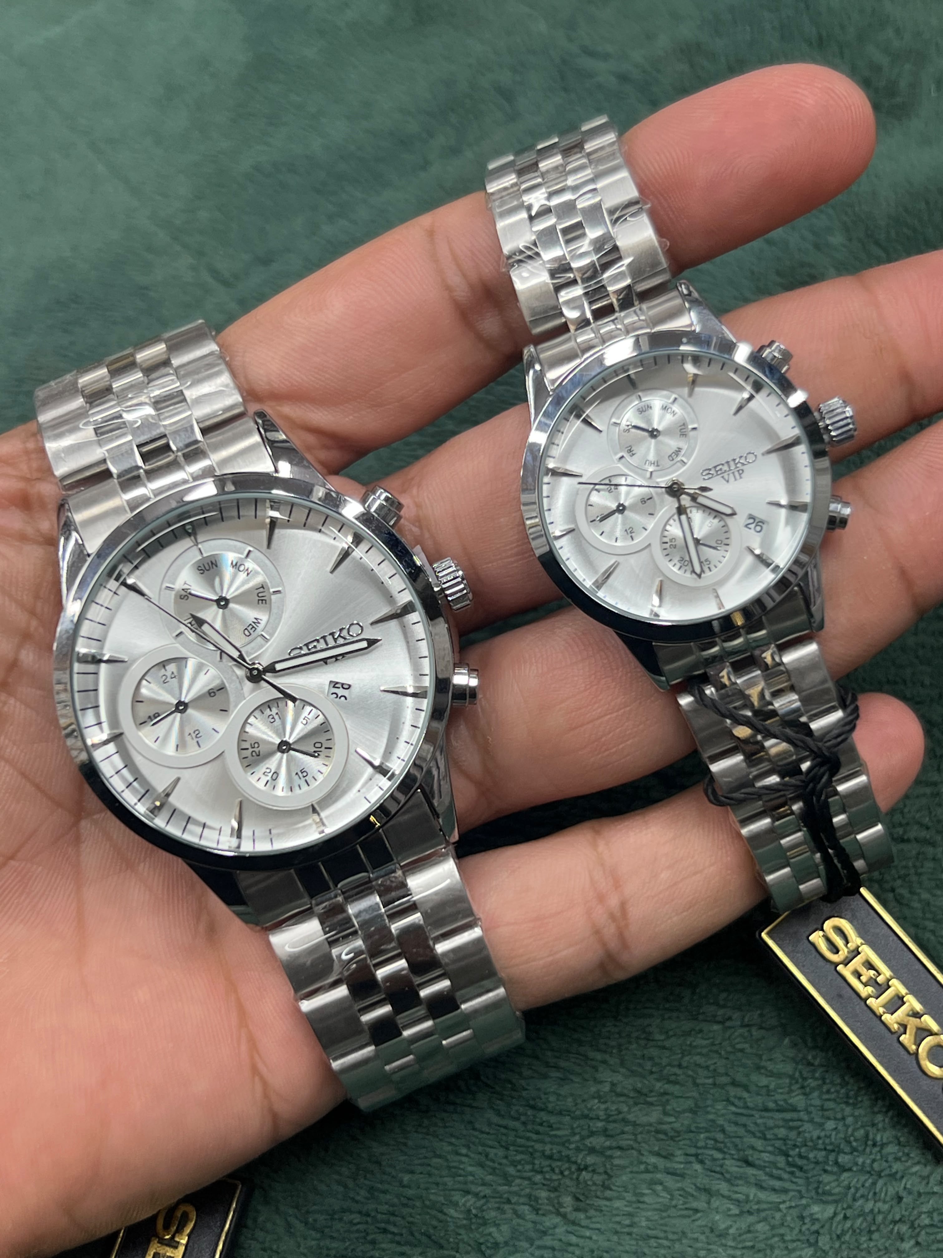 Primary Title: Elegant Citizen Style Open-Heart Couple Watch Set