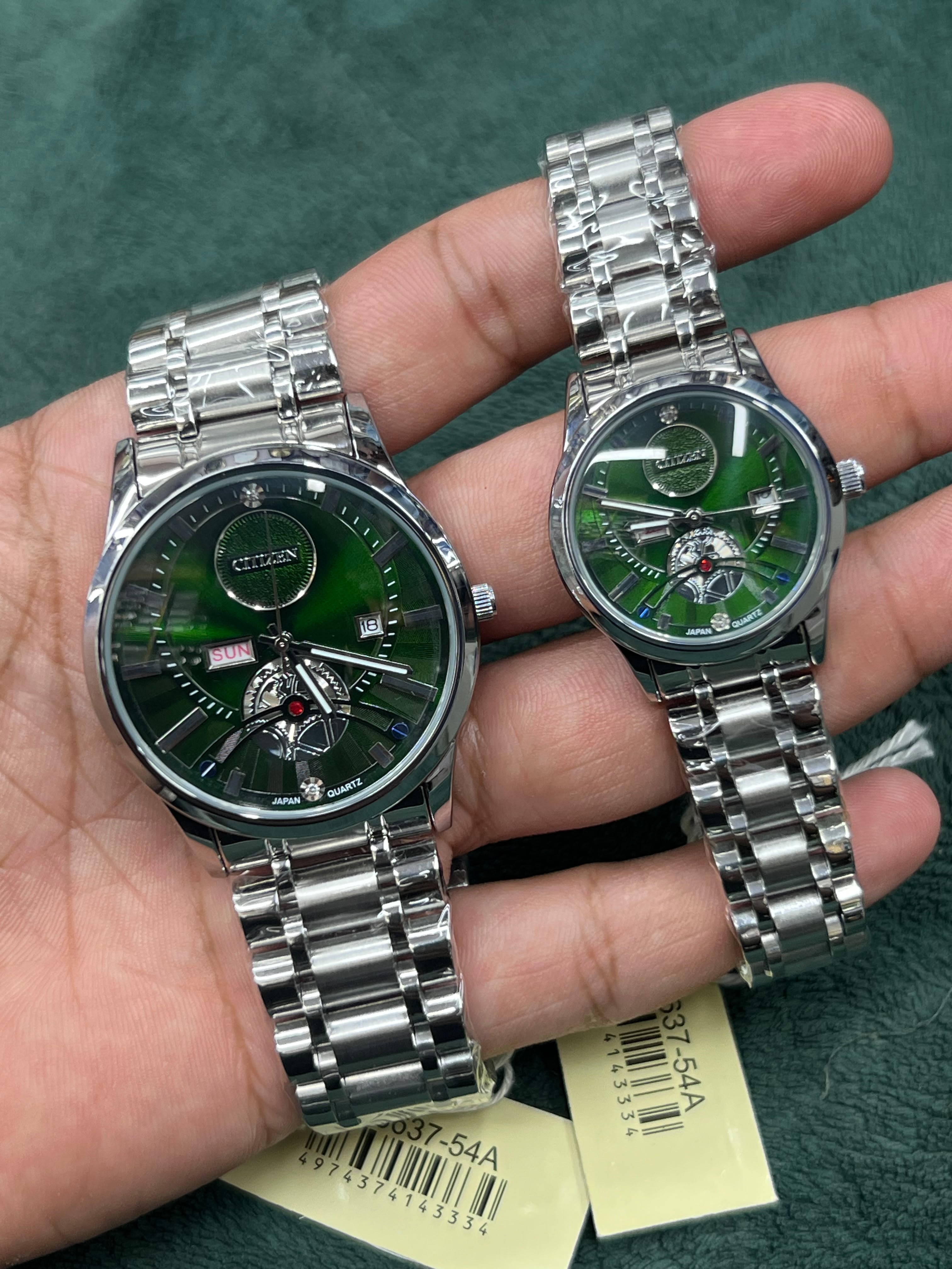 Primary Title: Elegant Citizen Style Open-Heart Couple Watch Set