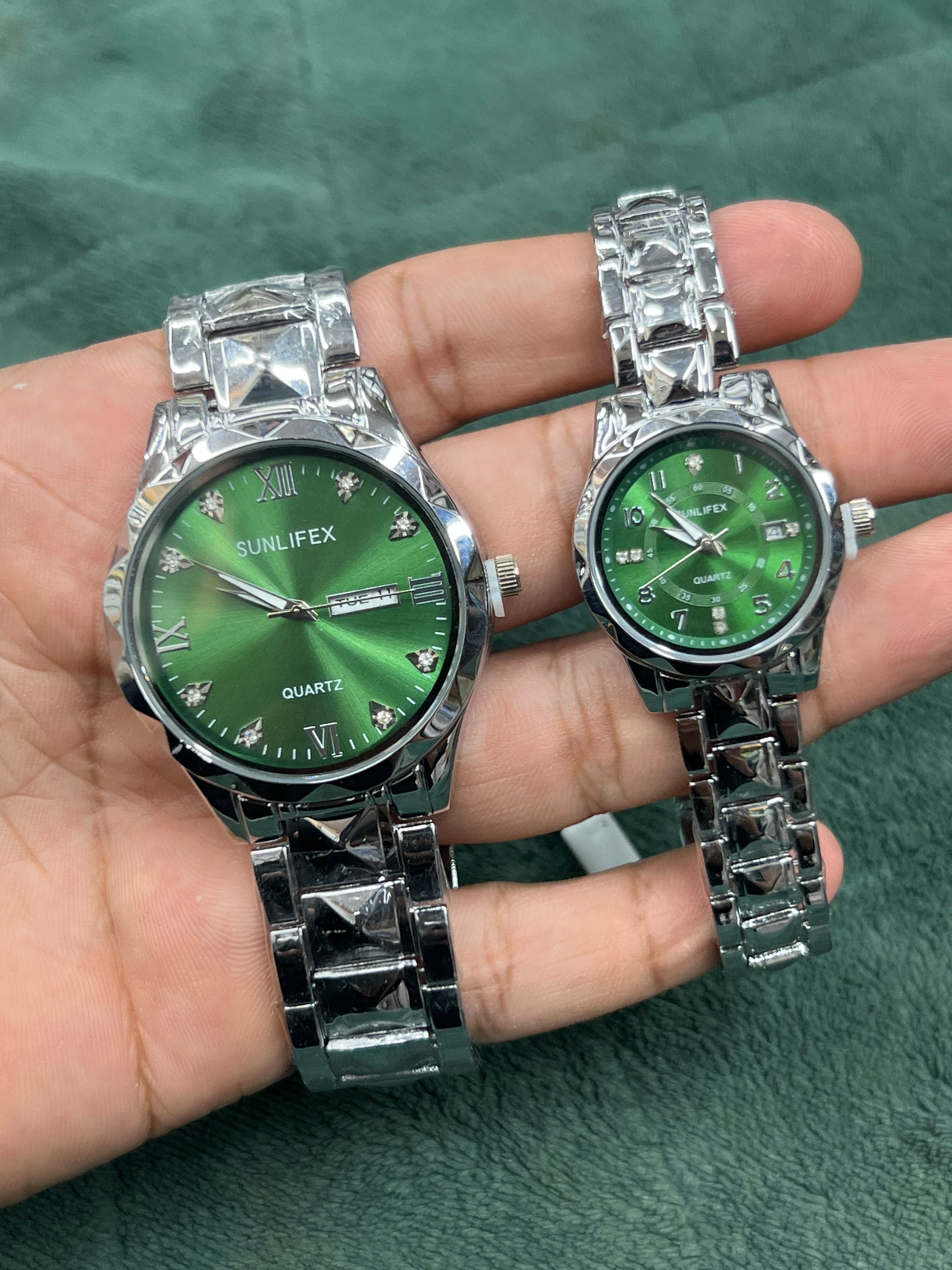 Primary Title: Elegant Citizen Style Open-Heart Couple Watch Set