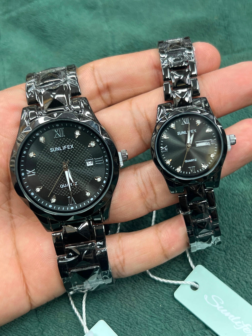 Primary Title: Elegant Citizen Style Open-Heart Couple Watch Set