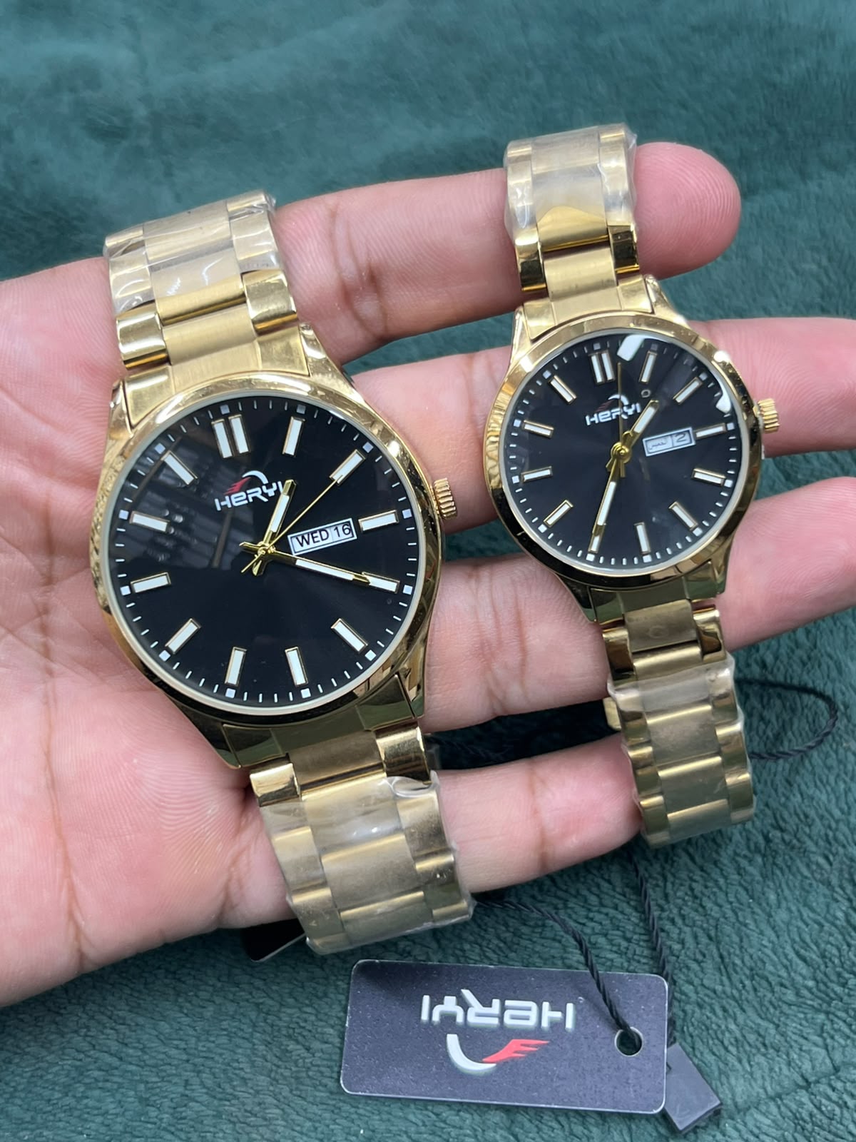 Primary Title: Elegant Citizen Style Open-Heart Couple Watch Set
