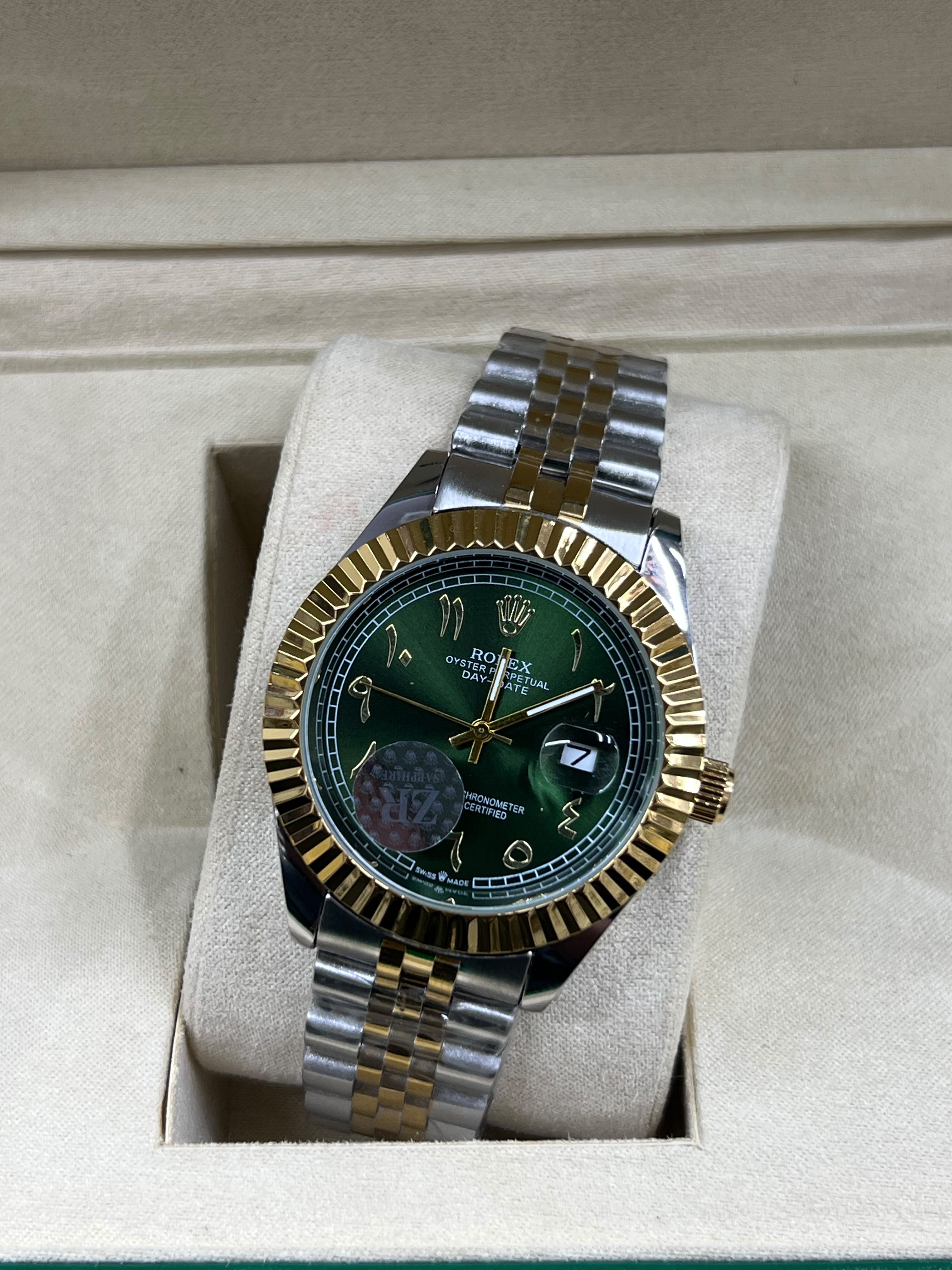 Luxury Two-Tone Fluted Bezel Day-Date Men's Watch Collection (Arabic & Roman Numerals)